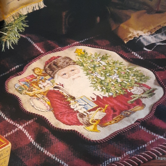 O CHRISTMAS TREE HARDBACK  BOOK. - Picture 9 of 16